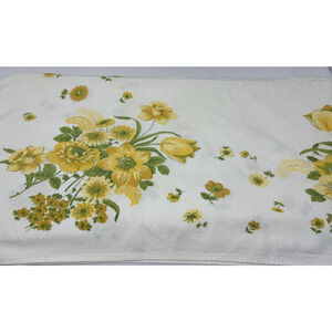 Vintage WILENDURE Print Tablecloth FLORAL White Yellow Daisy 51 x‎ 54 Cottage